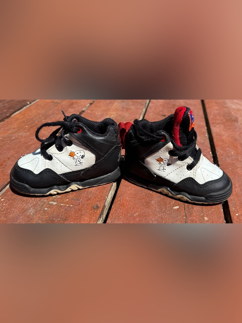 Vintage Y2K or 90’s Snoopy Black and White Toddler Sneakers basketball shoes